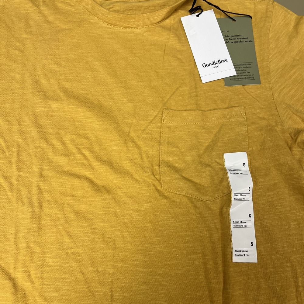 NWT Goodfellow & CO Size Small Short Sleeve Tshirt With Front Pocket Mens Yellow - Picture 2 of 3